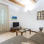 Seafront - Location, Floor With Wifi & Ac By 360 Estates Apartament