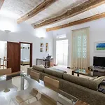 Seafront - Location, Floor With Wifi & Ac By 360 Estates Valletta