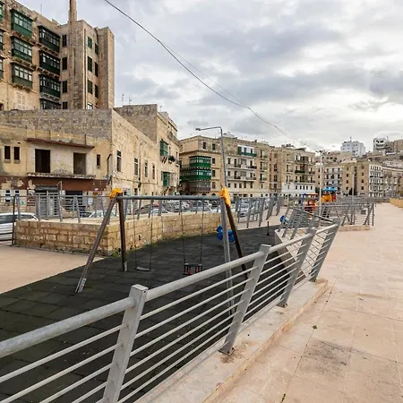 Seafront - Location, Floor With Wifi & Ac By 360 Estates Apartment Valletta