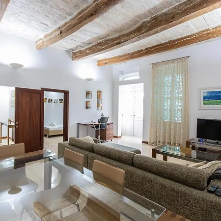 Seafront - Location, Floor With Wifi & Ac By 360 Estates Valletta