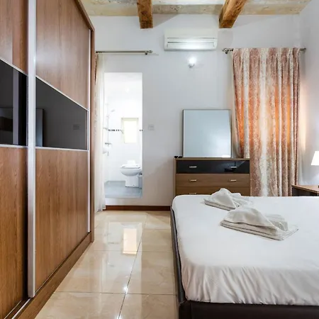 Apartment Seafront - Location, Floor With Wifi & Ac By 360 Estates Valletta
