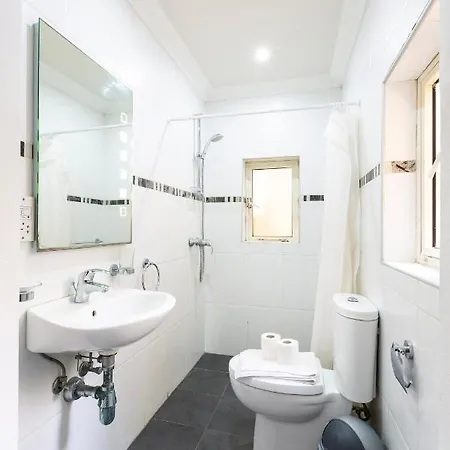 Seafront - Location, Floor With Wifi & Ac By 360 Estates * Valletta