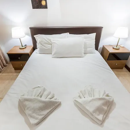 Seafront - Location, Floor With Wifi & Ac By 360 Estates